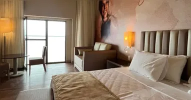 Mutirão com 100 vagas de emprego será realizado para compor o time do hotel Vila Galé Collection Amazônia.