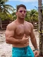 Igor Eduardo Pereira Cabral foi preso após ser flagrado dando mais de 60 socos na namorada dentro de um elevador em Natal.