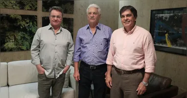 Mauro Bonna e Nelson Chaves visitam a RBA e conversam com Camilo Centeno, presidente do Grupo.
