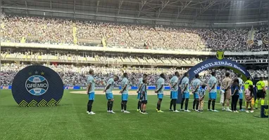 Grêmio quebra jejum fora de casa e vence Atlético-MG em jogo tumultuado