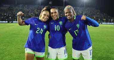 Marta, Dudinha e Jhonson foram as novidades da lista final de Arthur Elias.