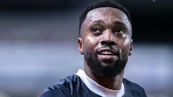 O lateral esquerdo Sávio do Remo foi vítima de injuria racial na internet.