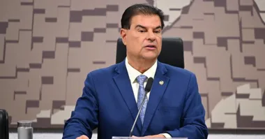 O presidente da Comissão de Relações Exteriores (CRE) do Senado, senador Nelsinho Trad (PSD-MS), está liderando os esforços para trazer os brasileiros de volta ao país.