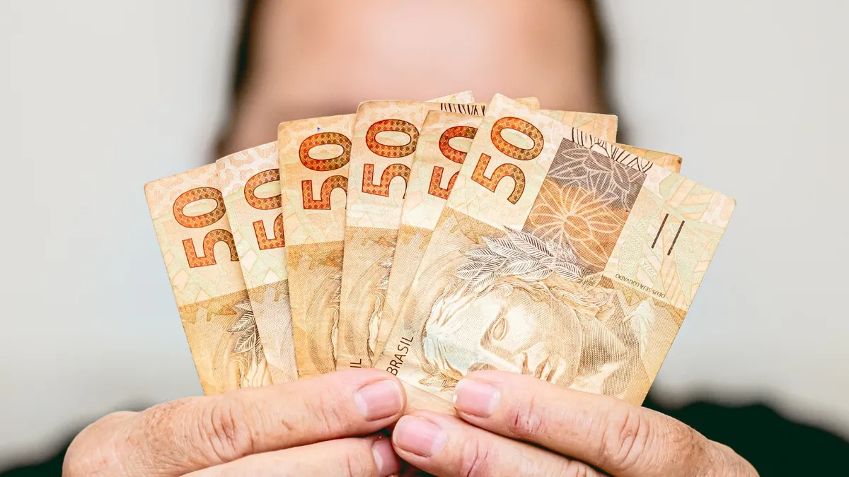 Imagem ilustrativa da notícia Veja se você tem direito ao abono salarial PIS/PASEP 2025