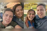 Apresentador postou uma série de fotos com a amada nas redes