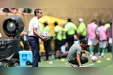 Renato Paiva durante partida pelo Botafogo: técnico português não resistiu à pressão após a eliminação no Mundial de Clubes.