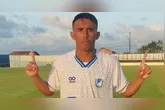 Marcelinho estava pilotando uma motocicleta quando, ao tentar desviar de um cachorro que atravessou a pista, perdeu o controle e caiu.