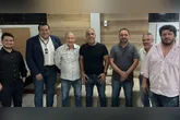 Equipe de comissão nas obras do CT do Clube do Remo