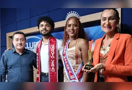 A coordenadora de concursos de beleza Rayta Solaires conquistou um importante reconhecimento estadual ao receber um dos troféus mais disputados do Miss Pará Universe 2026.