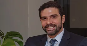 O prefeito de Belém usou as redes sociais para divulgar o anúncio do reajuste, que não ocorria desde 2015.
