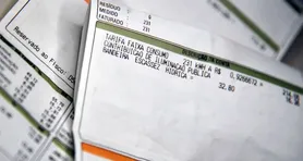 O aumento da conta de luz impacta diretamente a inflação, já que representa cerca de 4% dos gastos das famílias.