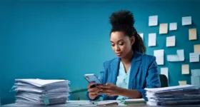 Adiar intencionalmente uma tarefa que precisa ser feita pode gerar consequências negativas, afetando a saúde mental, o desempenho profissional e até a qualidade de vida.