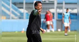 Técnico Claudinei Oliveira do Paysandu