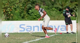 Lateral-direito Edilson é um dos que poderão retornar ao time principal no Paysandu contra o Atlético-GO.