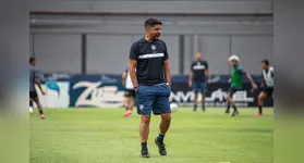 Técnico António Oliveira em mais uma atividade com o elenco do Remo