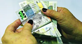 O Abono Salarial equivale ao valor de um salário mínimo, dependendo do período trabalhado.