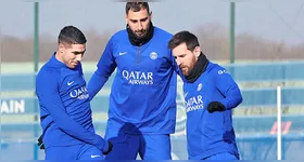 Achraf Hakimi, Gianluigi Donnarumma e Lionel Messi na época em que jogavam juntos no PSG.