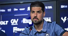 Treinador português quer que a arbitragem trate os clubes da mesma forma