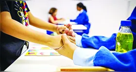 A escola tem obrigação de adaptar o ambiente escolar para receber todos os alunos.