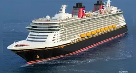 Criança caiu do gigante navio da Disney