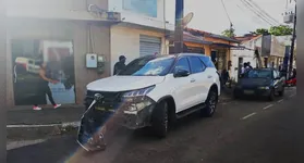 Veículo abandonado pelos bandidos