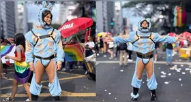 Artista estava fantasiado de uma versão "sexy" do personagem Labubu, popular nas redes sociais