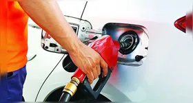 O metanol, produto maléfico ao motor, era vendido como se fosse combustível legal em postos da capital e da Grande São Paulo.