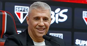 Treinador soma 5 vitórias em 7 jogos
