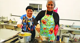 Entre os cursos oferecidos nas Usinas da Paz do Estado estão os de culinária