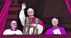 Robert Prevost, o papa Leão XIV, foi apresentado ao mundo no dia 8 de maio