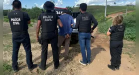 A captura foi possível após a Polícia Civil receber uma denúncia de que uma criança de apenas sete anos estaria sendo vítima de abusos sexuais cometidos pelo padrasto