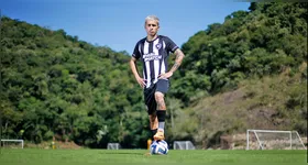 Nome de Diego Hernández está na mesa de Marcos Braz