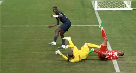 Momento do choque entre os jogadores