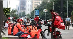 A medida provisória sobre o crédito consignado aprovada pelo Senado deve alcançar pelo menos 4 milhões de entregadores e motoristas de aplicativo.