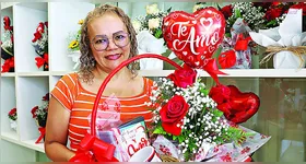 As cestas são uma das várias opções envolvendo flores e que podem agradar a cara metade.