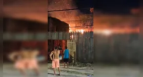 Chamas foram intensas, que rápido destruiu a casa