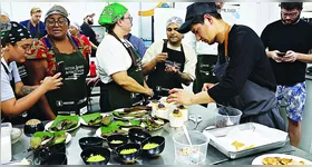 Os chefs exploraram todas as possibilidades da mandioca e outras iguarias.