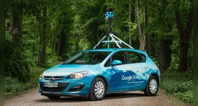 Cuidado com o carro da Google Street View, porque ele pode registrar seu momento íntimo