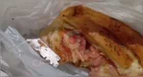 O caso repercutiu nas redes sociais de Castanhal por alertar acerca da forma em que os alimentos são preparados.