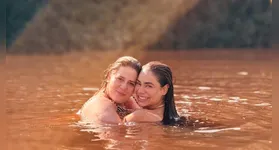 Lexa e companheira na Amazônia