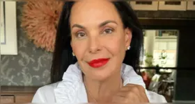 Aos 57 anos, a apresentadora recebeu frases como “O tempo é uma fábrica de monstros”