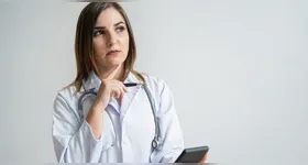 Dados recentes apontam que muitos médicos ainda enfrentam deficiências na gestão de seus próprios negócios.