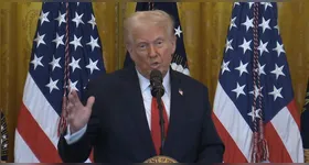 O presidente dos EUA, Donald Trump, teria disparado bombas sem consultar o congresso