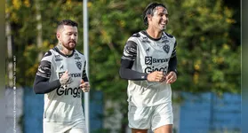 Assim como Benítez (direita), o paraense Rossi (esquerda) também não estará em campo na equipe bicolor