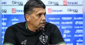 Técnico Claudinei Oliveira do Paysandu
