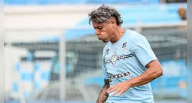 O jogador paraguaio, assim como a dupla que deixou à Curuzu, tem sido de pouca utilidade.