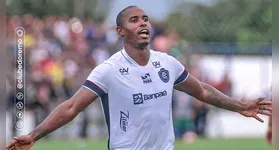 Atacante Adailton do Clube do Remo