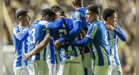 Avaí enfrenta desafios financeiros com salários atrasados