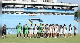 Elenco do Paysandu em atividade na Curuzu