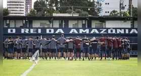 Elenco do Remo em atividade no Baenão